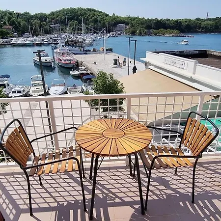 Riva 3* אומיסאליי