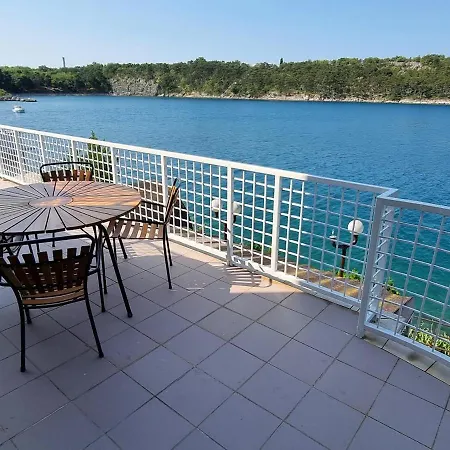 Riva 3*
