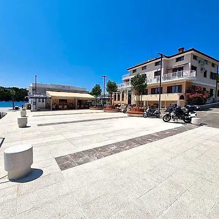 Hotel Riva Omisalj