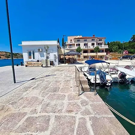 Riva Hotel