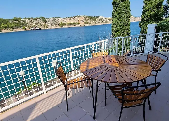 Riva Hotel
