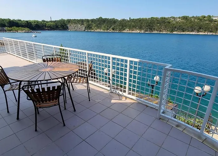 Riva 3*
