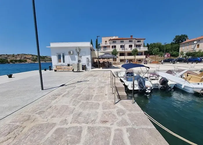 호텔 Riva 오미살즈